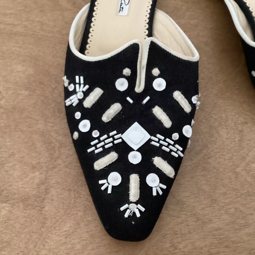 Black Canvas Mules/Slides White Beadwork Oscar de la Renta size 38